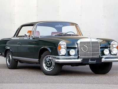Grün Gebraucht 1968 Mercedes W111 SE Coupé | 50.900 €