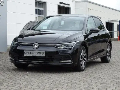 Gebraucht VW Golf VIII Active 150 PS (110 kW) 2023 Schwarz Limousine