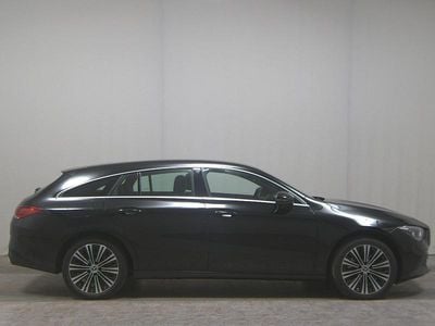 Second-hand Mercedes CLA250e Shooting Brake Progressive 218 CP (160 kW) 2022 Negru Break