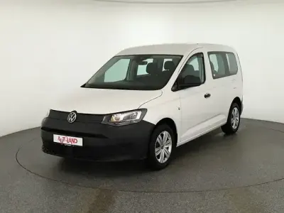 Używany VW Caddy 114 KM (83 kW) 2022 Biały Minivan