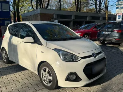 Gebraucht Hyundai i10 Edition 67 PS (49 kW) 2014 Weiß Kleinwagen