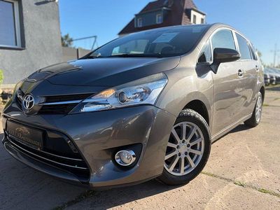 Gebraucht Toyota Verso Comfort 111 PS (81 kW) 2016 Grau Van / Kleinbus