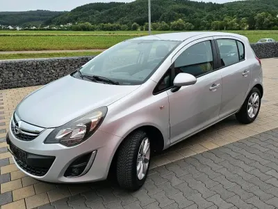 Gebraucht Opel Corsa 90 PS (66 kW) 2014 Silber Kleinwagen
