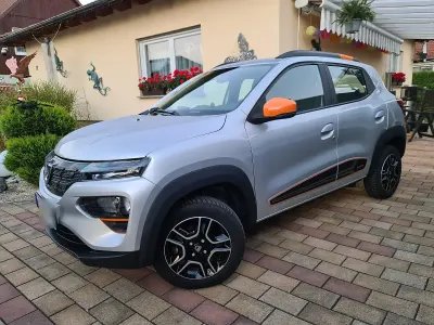 Gebraucht Dacia Spring Comfort Plus 33 kW (45 PS) 2022 Silber Kleinwagen