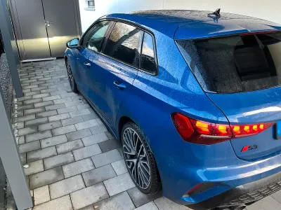 Gebraucht Audi S3 333 PS (244 kW) 2024 Blau Limousine