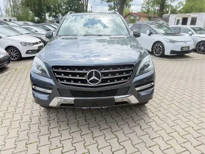 Używany Mercedes ML250 204 KM (150 kW) 2012 Szary SUV