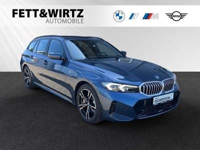 Gebraucht BMW 330 M Sport 245 PS (180 kW) 2024 Arctic race blue metallic Kombi