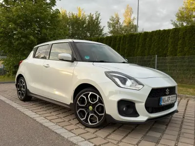 Używany Suzuki Swift Sport 140 KM (102 kW) 2018 Biały Hatchback