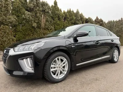 Gebraucht Hyundai Ioniq 141 PS (103 kW) 2020 Schwarz Kleinwagen