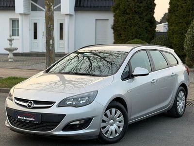 Gebraucht Opel Astra Edition 110 PS (80 kW) 2014 Silber Kombi