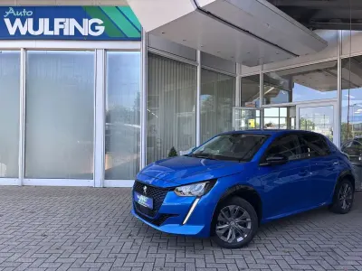 Gebraucht Peugeot 208 Allure 100 kW (136 PS) 2023 Blau Kleinwagen