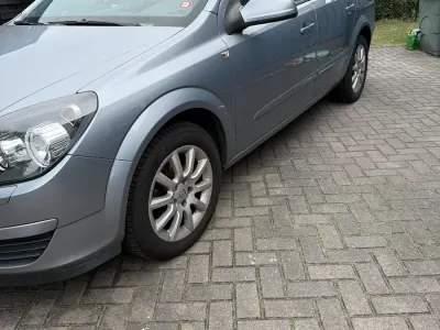 Gebraucht Opel Astra 125 PS (91 kW) 2004 Silber Kombi