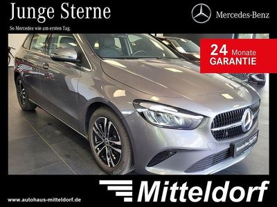 Grau Gebraucht 2024 Mercedes B180 Advanced Van / Kleinbus | 31.380 € (Fairer Preis)