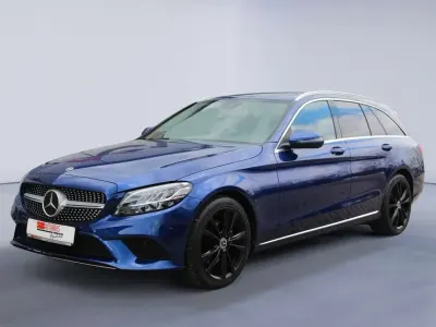 Gebraucht Mercedes C220 Avantgarde 194 PS (142 kW) 2020 Brillantblau Kombi