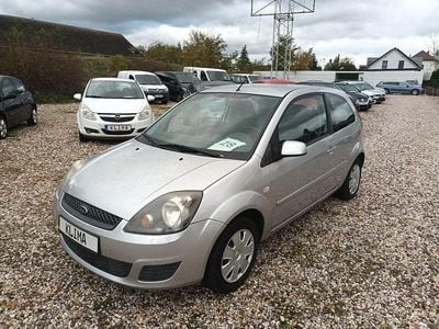 Gebraucht Ford Fiesta Style 60 PS (44 kW) 2008 Silber Kleinwagen