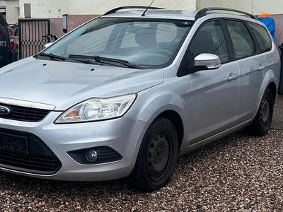 Gebraucht Ford Focus 109 PS (80 kW) 2010 Silber Kombi