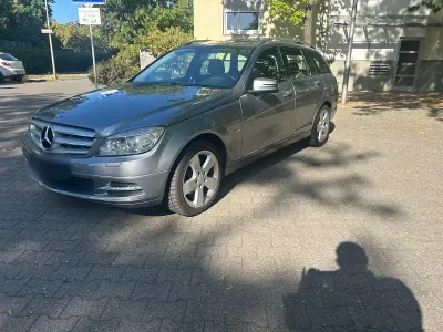 Gebraucht Mercedes C180 156 PS (114 kW) 2010 Grau Kombi