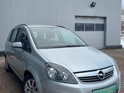 Gebraucht Opel Zafira 140 PS (102 kW) 2008 Grau Van / Kleinbus