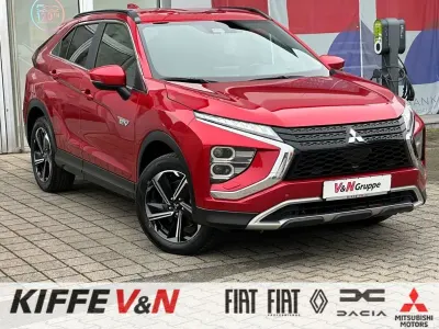 Gebraucht Mitsubishi Eclipse Cross Plus 188 PS (138 kW) 2022 Rot SUV