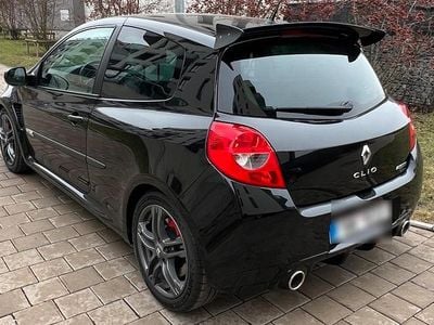 Usado Renault Clio III R.S. 201 HP (147 kW) 2012 Preto Citadino