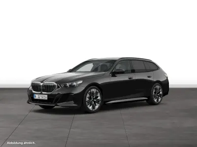 Gebraucht BMW 520 Sport Line 197 PS (144 kW) 2025 Schwarz Kombi