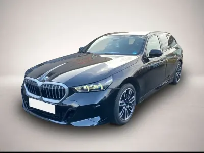 Gebraucht BMW 520 M Sport 190 PS (139 kW) 2025 Schwarz Kombi