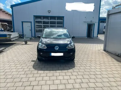 Używany VW up! Cup 60 KM (44 kW) 2014 Czarny Hatchback