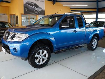 Second-hand Nissan Navara XE 190 CP (139 kW) 2012 Albastru Pickup