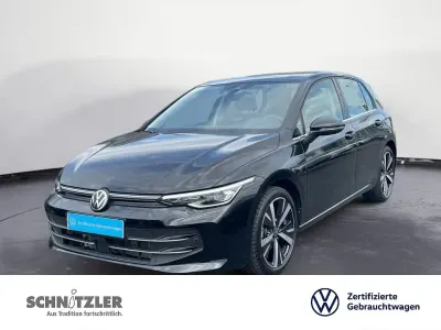Gebraucht VW Golf VIII Style 150 PS (110 kW) 2025 Grenadillschwarz (metallic) Limousine
