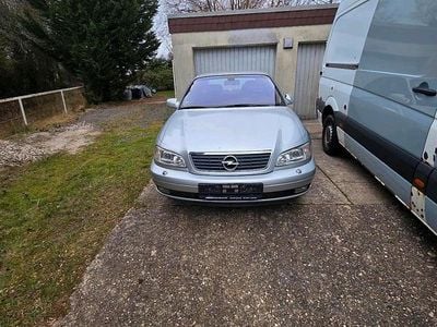 Silber Gebraucht 2002 Opel Omega Limousine | 1.100 € (Superpreis)