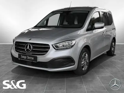 Gebraucht Mercedes T180 116 PS (85 kW) 2022 Helvinsilber metallic Van / Kleinbus