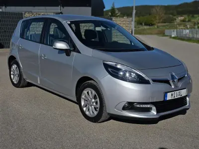 Usata Renault Scénic III 116 CV (85 kW) 2013 Argento Monovolume