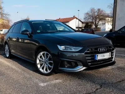 Gebraucht Audi A4 Advanced 204 PS (150 kW) 2021 Grau Kombi