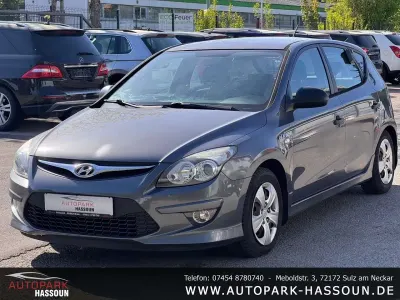 Gebraucht Hyundai i30 109 PS (80 kW) 2011 Grau Kleinwagen