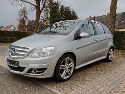 Mercedes B180