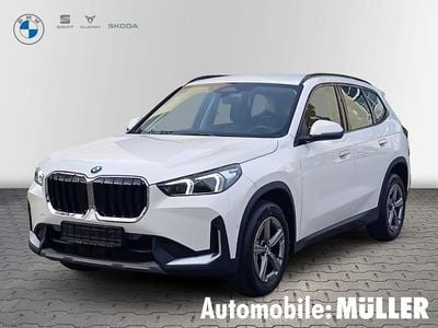 Weiss Gebraucht 2025 BMW X1 Performance SUV | 41.980 € (Fairer Preis)