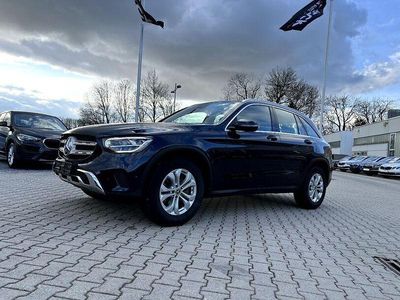 Gebraucht Mercedes GLC220 AMG line 194 PS (142 kW) 2022 Cavansitblau metallic SUV