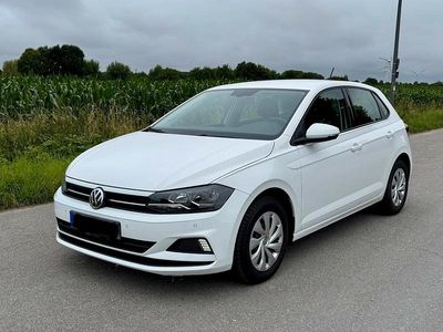 Gebraucht VW Polo 65 PS (47 kW) 2018 Weiß Kleinwagen