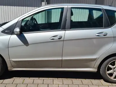 Gebraucht Mercedes A170 Elegance 116 PS (85 kW) 2006 Silber Limousine