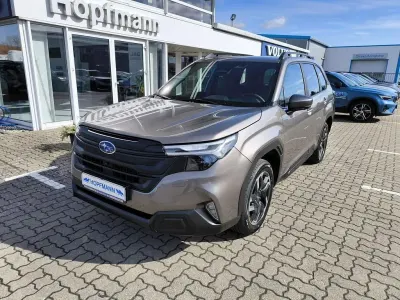 Neu Subaru Forester Exclusive+ 136 PS (100 kW) 2026 Brilliant bronze metallic SUV