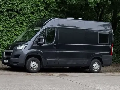 Gebraucht Peugeot Boxer Avantage 131 PS (96 kW) 2018 Grau Van