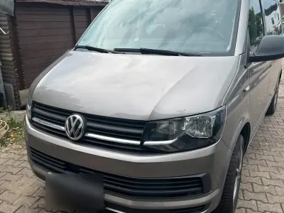 Gebraucht VW Multivan 102 PS (75 kW) 2019 Beige Van / Kleinbus