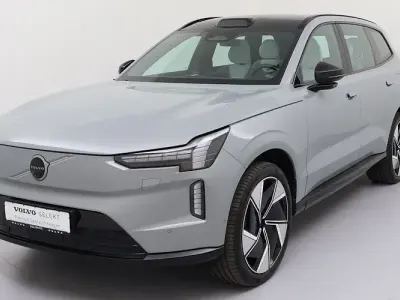 Usata Volvo EX90 Performance 380 kW (517 CV) 2025 Grigio SUV