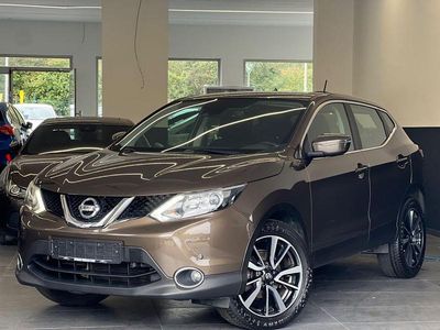 Gebraucht Nissan Qashqai Acenta 116 PS (85 kW) 2015 Braun SUV
