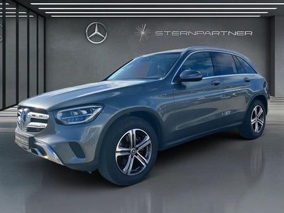 Gebraucht Mercedes GLC220 194 PS (142 kW) 2022 Metalliclack selenitgrau SUV