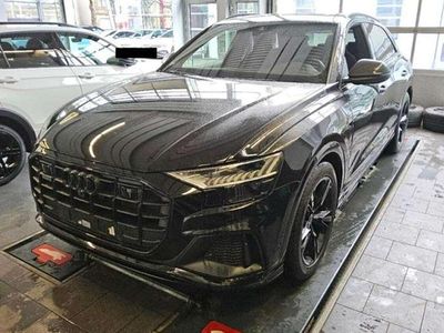 Gebraucht Audi Q8 286 PS (210 kW) 2023 Mythosschwarz metallic SUV