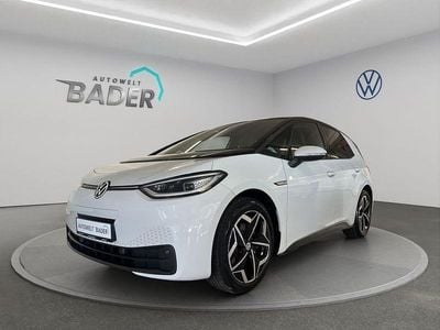 Gletscherweiß metallic Gebraucht 2021 VW ID.3 Pro Performance Kleinwagen | 21.530 € (Etwas zu teuer)