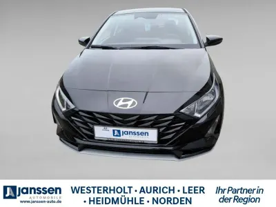 Neu Hyundai i20 Select 101 PS (74 kW) 2025 Schwarz Kleinwagen