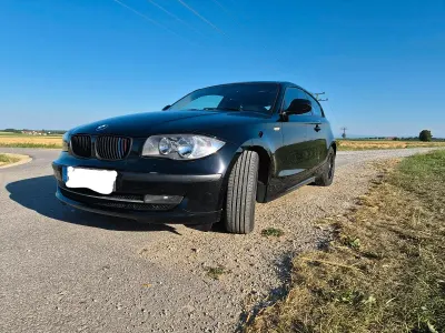 Gebraucht BMW 116 116 PS (85 kW) 2010 Schwarz Kleinwagen
