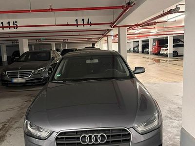 Gebraucht Audi A4 123 PS (90 kW) 2013 Grau Limousine
